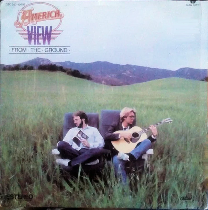 America - View From The Ground = Con Los Pies En La Tierra