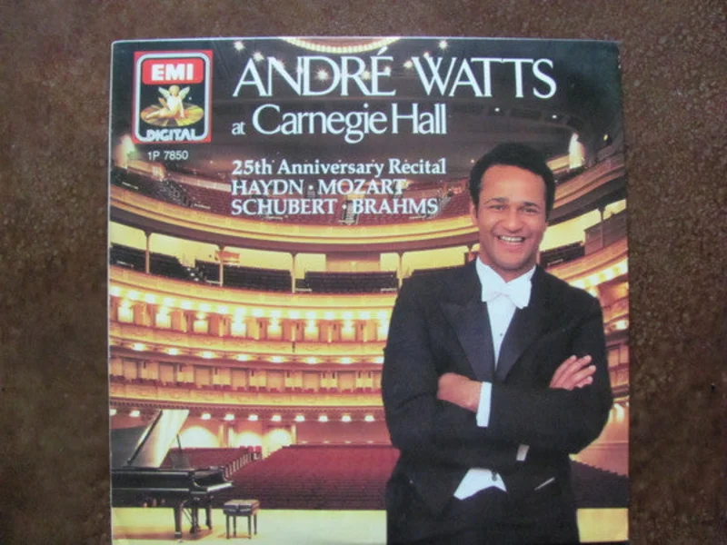 Andr Watts, Joseph Haydn, Wolfgang Amadeus Mozart, Franz Schubert, Johannes Brahms - At Carnegie Hall, 25th Anniversary Recital