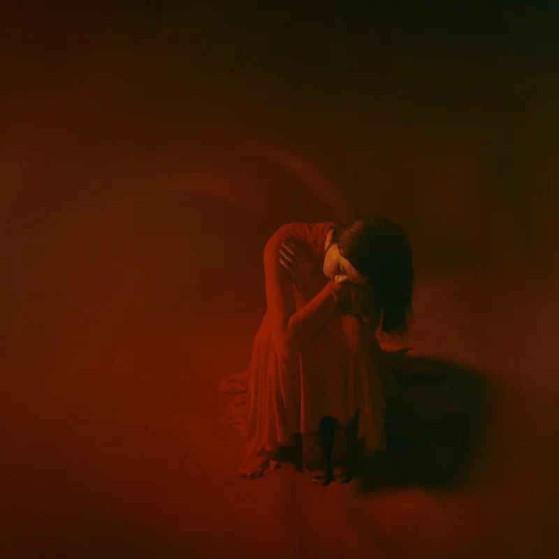 Ghostly Kisses Darkroom