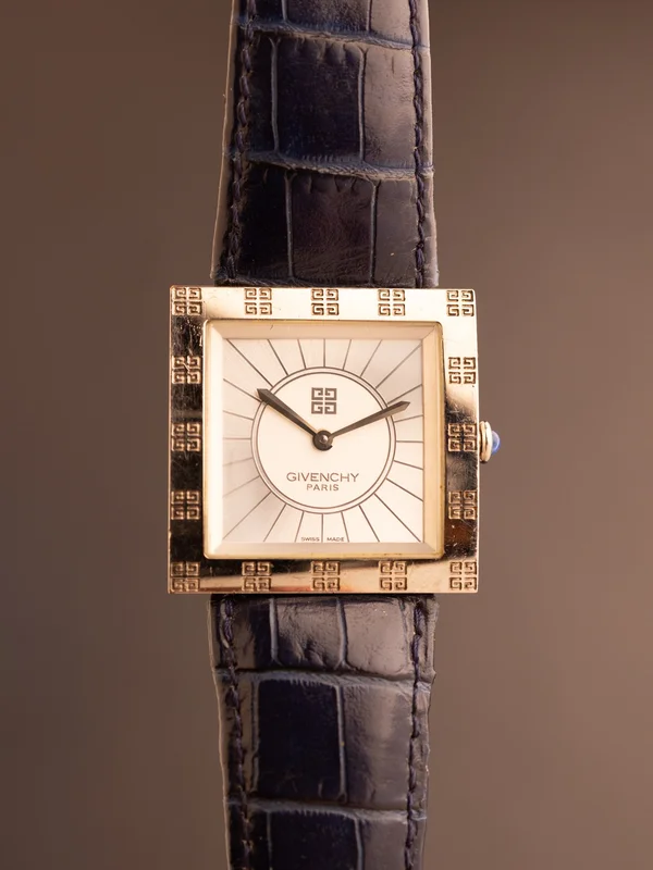 Givenchy Apsaras (Ref. C-2714300) (27mm; Quartz)
