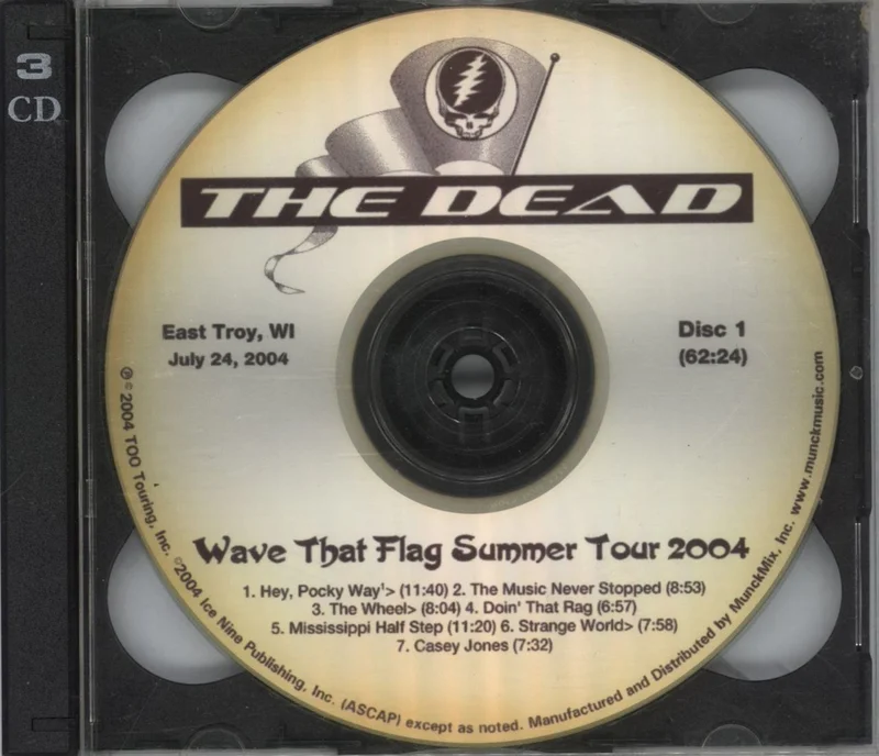 Grateful Dead Wave That Flag Summer Tour 2004, East Troy, WI July 24, 2004 US 3-CD set
