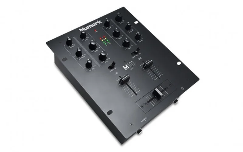 Numark M101 USB (Black)
