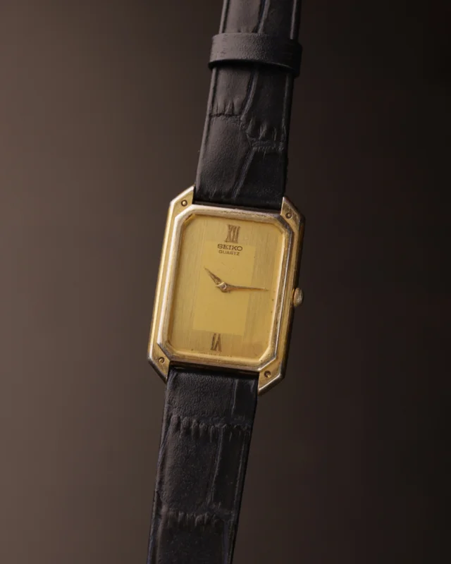 Seiko Quartz 6530-5000 Gold Rectangular Dress Watch  Japan  1980s