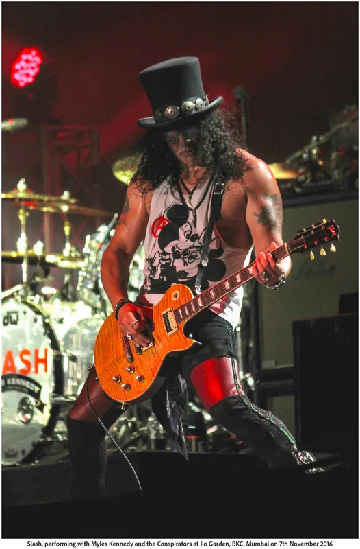 Slash, performing with Myles Kennedy and the Conspirators at Jio Garden, BKC, Mumbai on 7th November 2016. (Photo Frame)