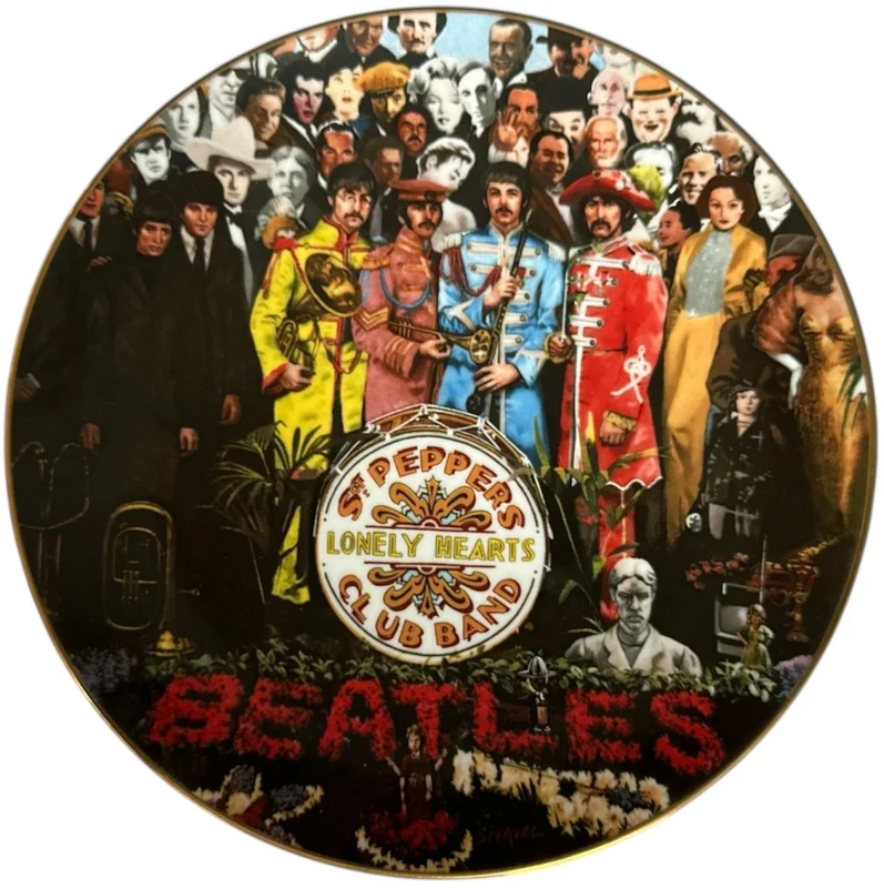 The Beatles Sgt. Pepper - The Beatles 1967-1970 Plate UK Memorabilia