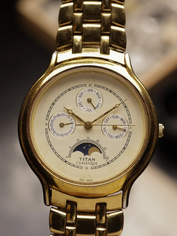 Titan Classique Moonphase Triple Calender (Original Bracelet)- [38mm] Quartz
