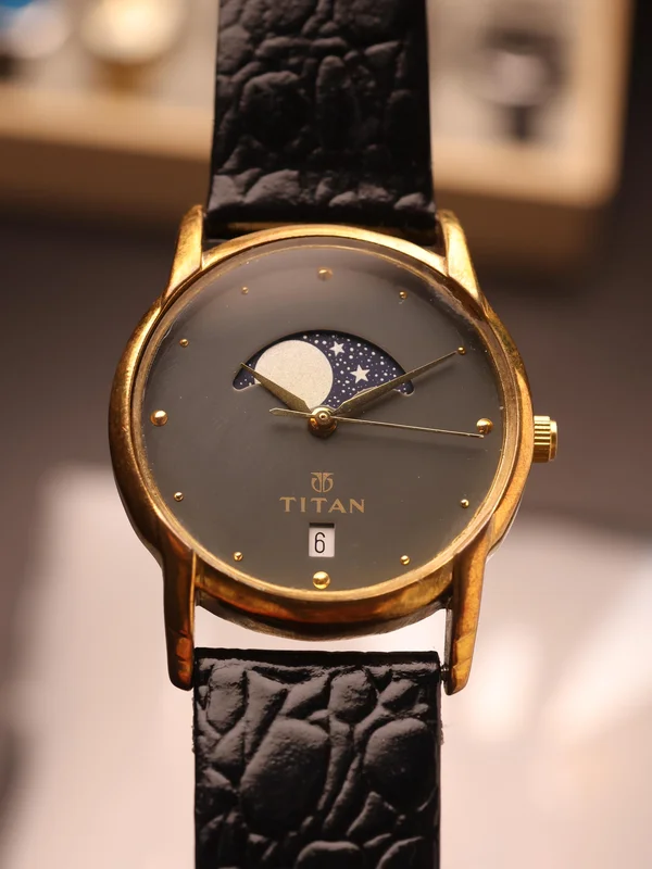 Titan Large Moonphase Gray [Rare] (Ref. 1326YAA) (34mm; Quartz)