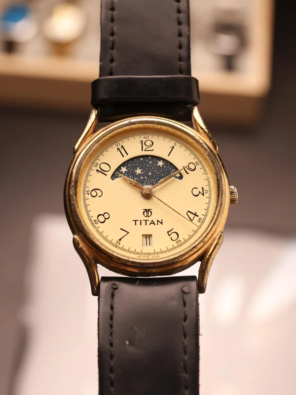 Titan Large Moonphase (Ref. 185YAA) (32mm; Quartz)