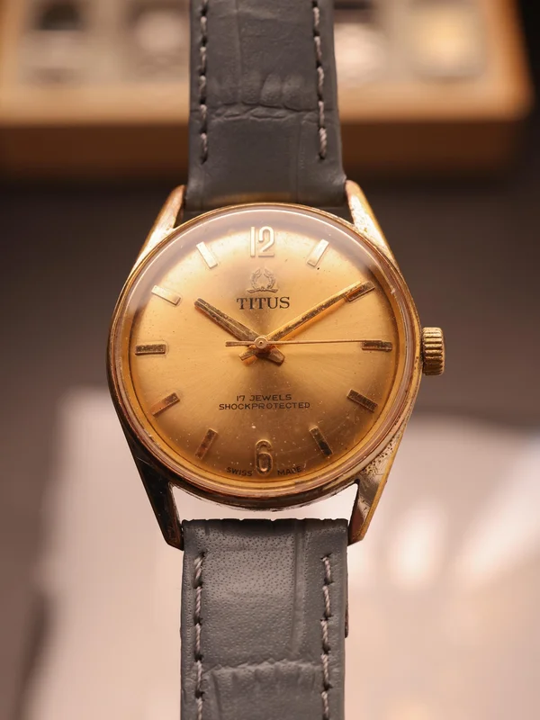 Titus (Ref. 7055 F) (32mm; Manual)