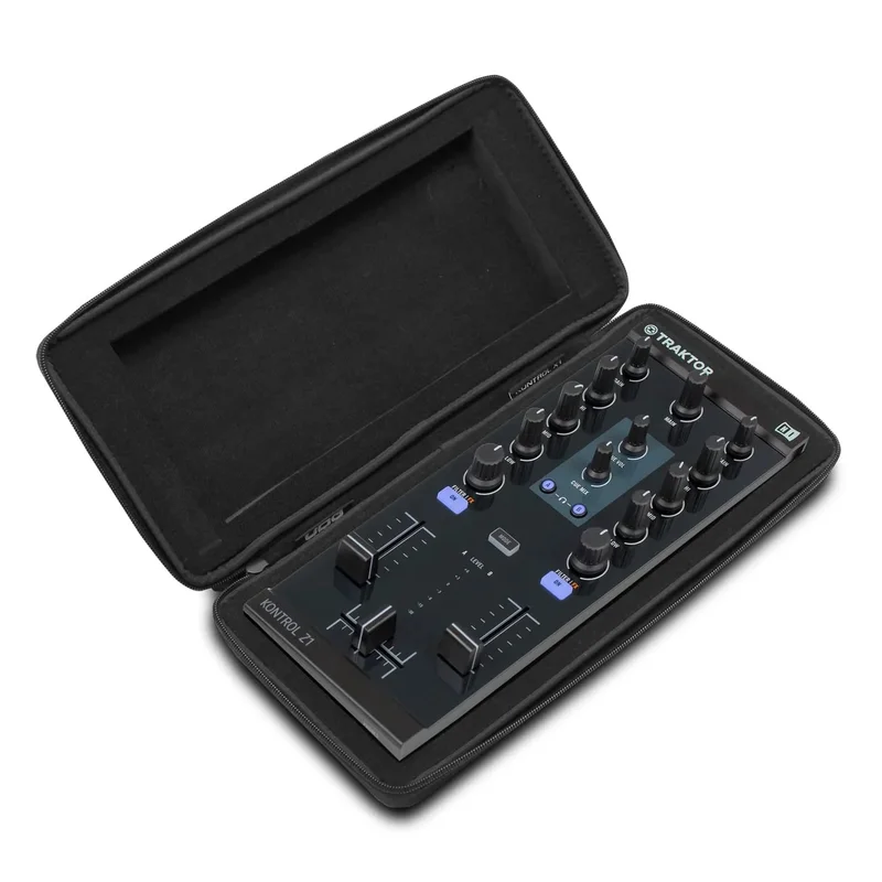 UDG - U8410BL Creator NI Kontrol F1/Z1 Hardcase Protector Black MK2 [Hardcase]
